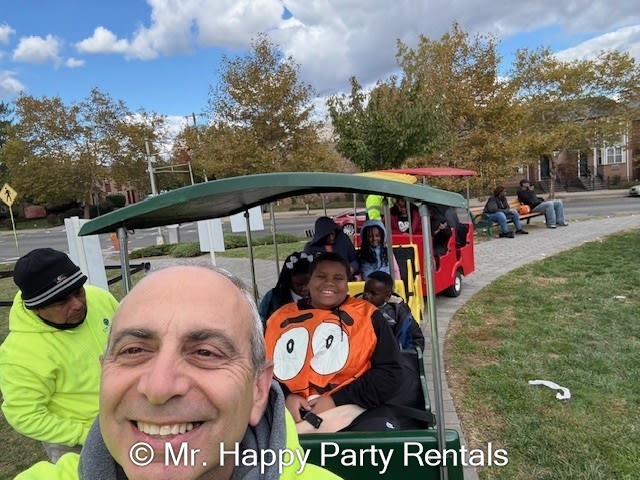 Happy Express Deluxe 3 Hours, includes driver and attendant - Party ...